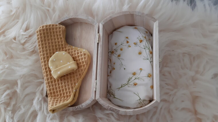 Neokistje Ovaal okergeel met kamillebloem