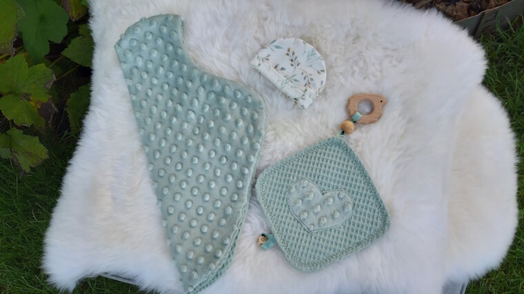 Mandje - Rotan - 45cm met deksel - Groen hartje