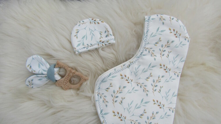 Mandje - Rotan - 45cm met deksel - Blauw mint met wilgentakje