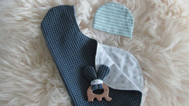 Mozesmand - Rotan - 60cm - Blauw met olifant