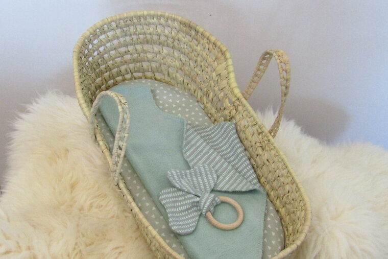 Mozesmand - Rotan - 60cm - Groen