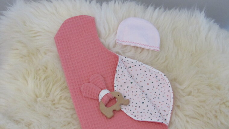 Mozesmand - Rotan - 60cm - Tea roze met olifantje