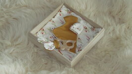 Neokistje Oker met zonnehoedbloempje