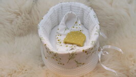 Mandje Stof klein Wit met Kamille bloem