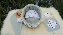 Neomandje met deksel groen met veertje en hartje